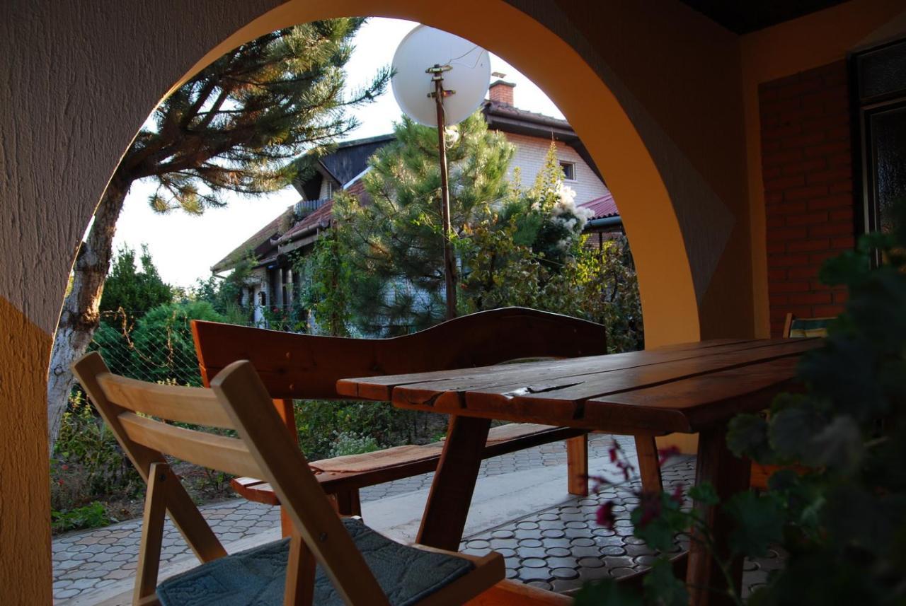 Vila Verona Sobe Palić Exterior foto