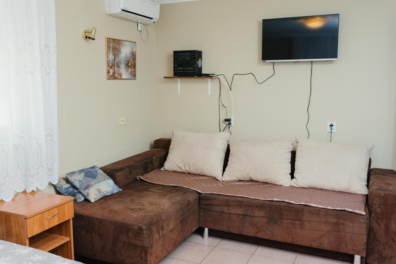 Vila Verona Sobe Palić Exterior foto